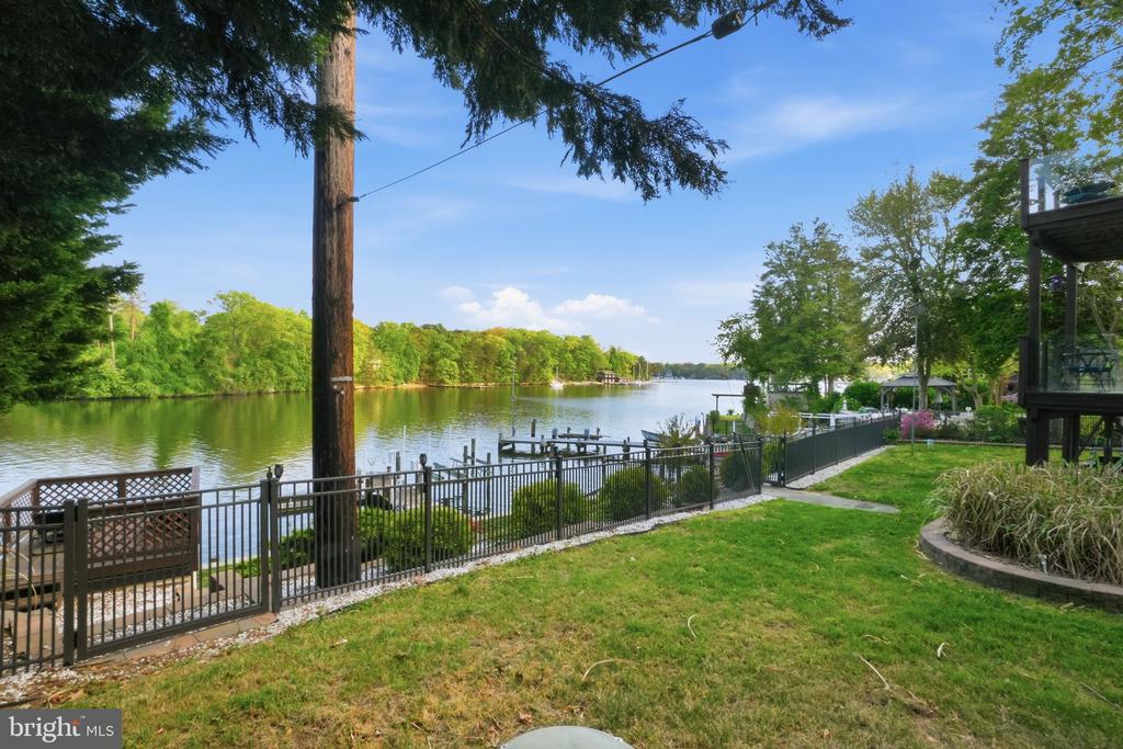 426 RIVERSIDE DRIVE