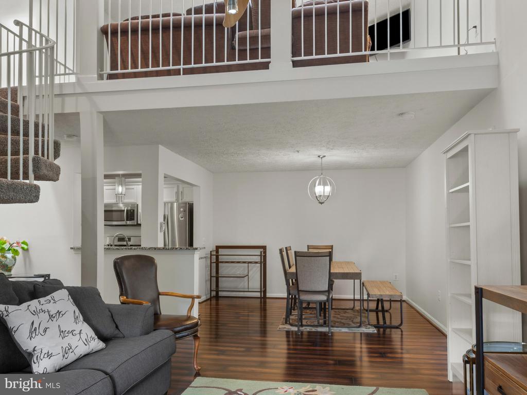 2002 PHILLIPS TERRACE 11