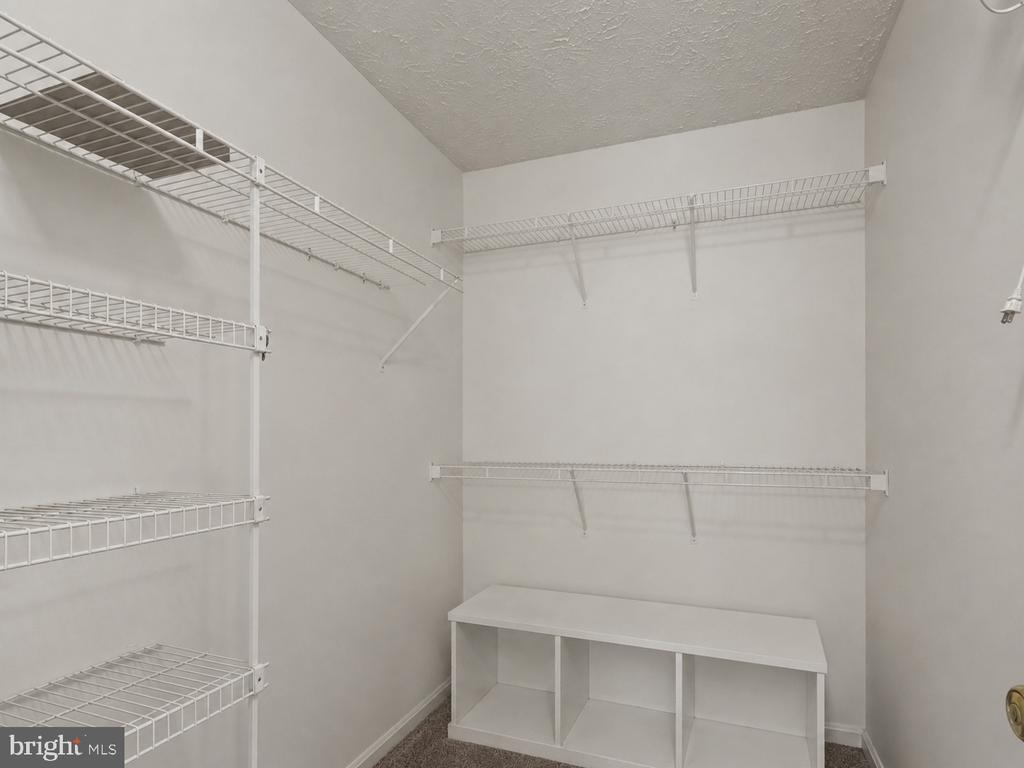 2002 PHILLIPS TERRACE 11