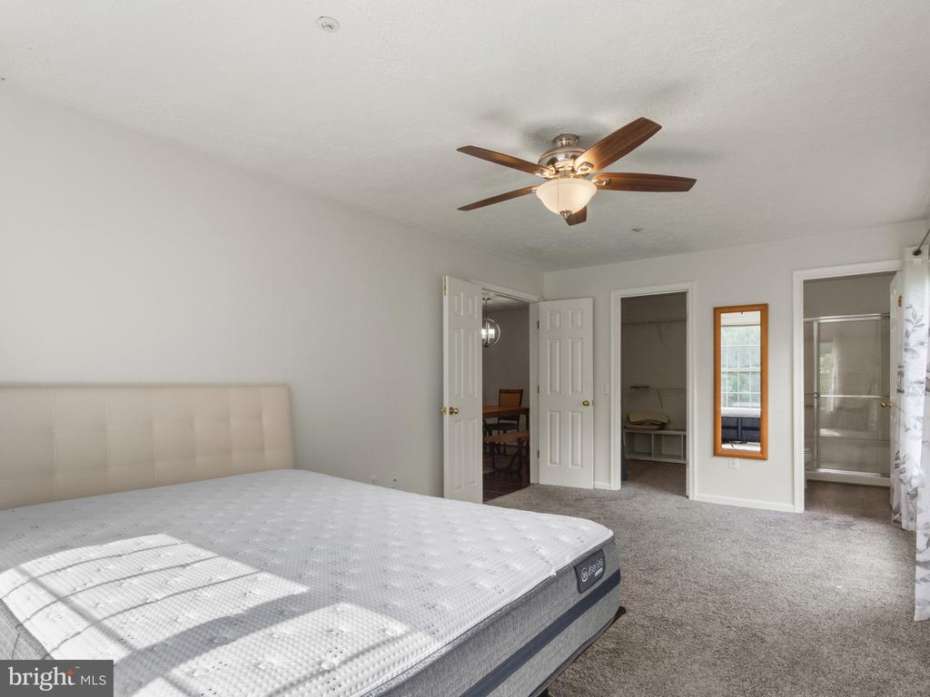 2002 PHILLIPS TERRACE 11