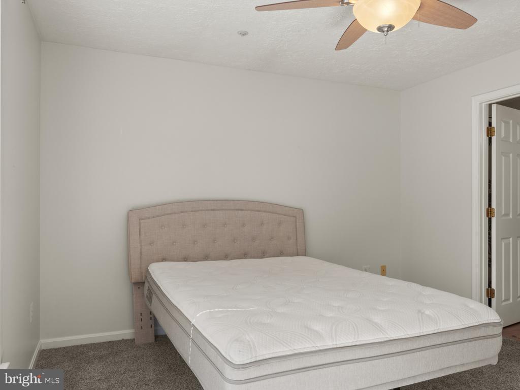 2002 PHILLIPS TERRACE 11