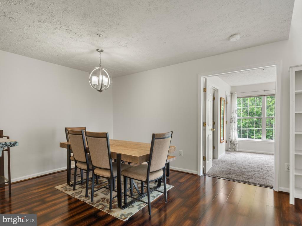 2002 PHILLIPS TERRACE 11