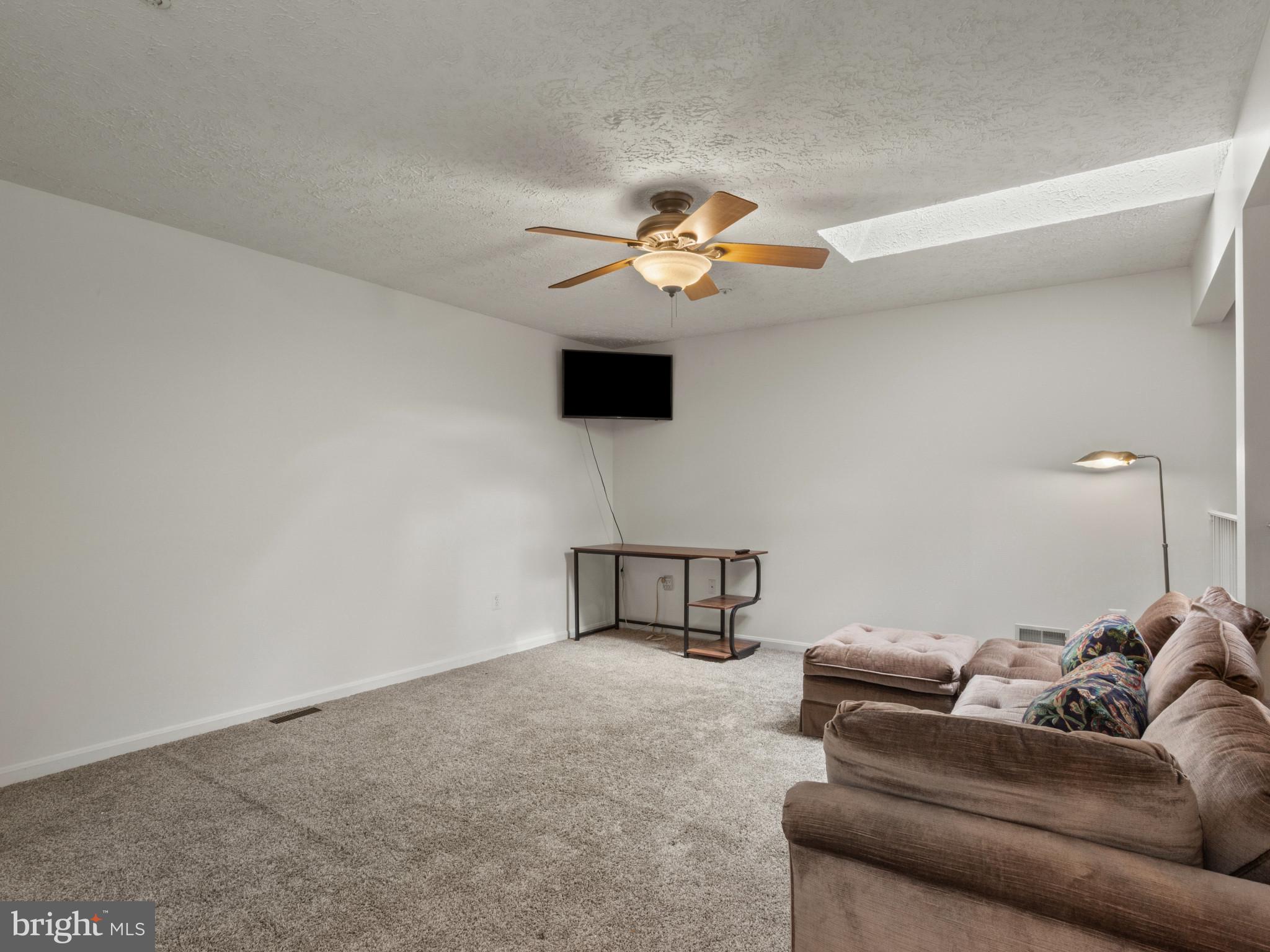 2002 PHILLIPS TERRACE 11
