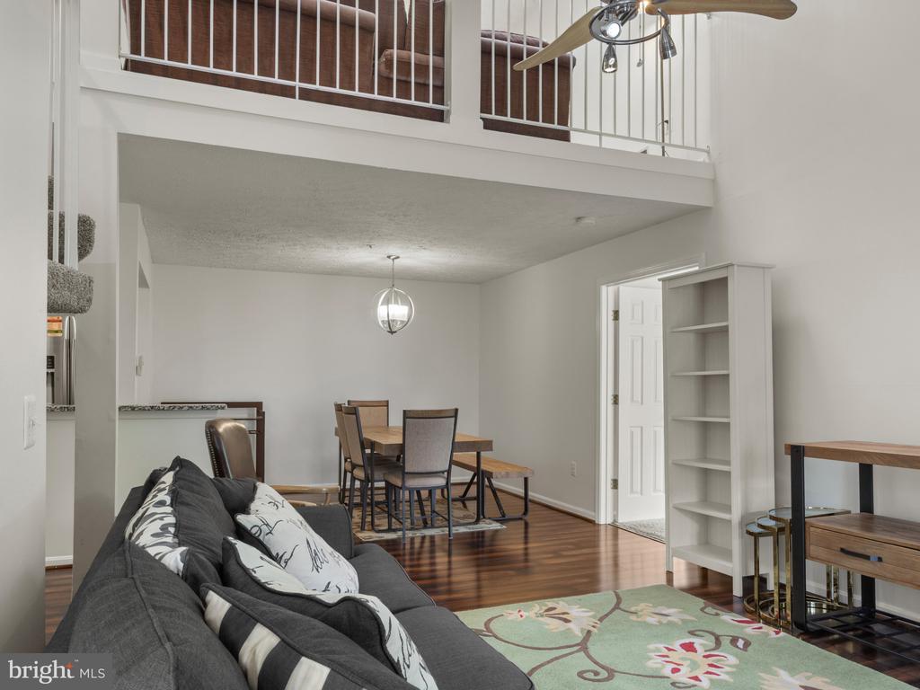 2002 PHILLIPS TERRACE 11