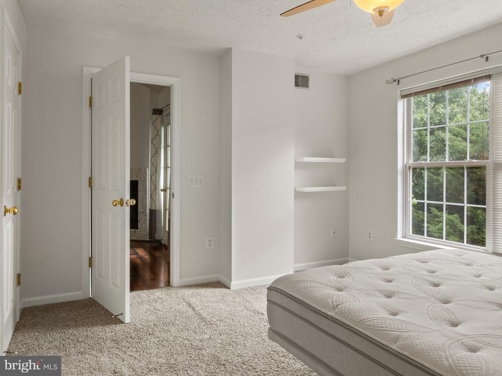 2002 PHILLIPS TERRACE 11
