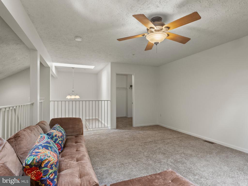 2002 PHILLIPS TERRACE 11