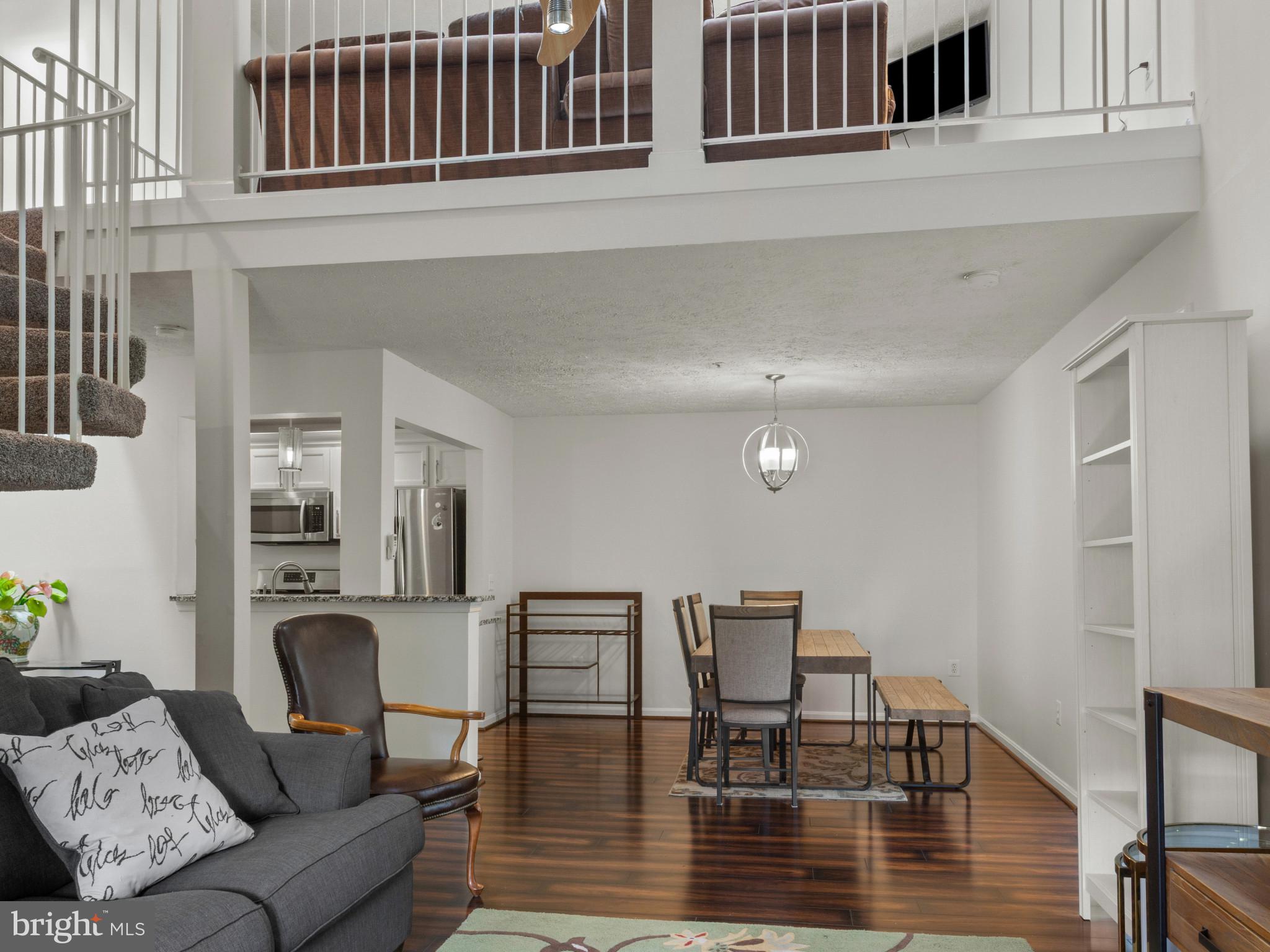 2002 PHILLIPS TERRACE 11