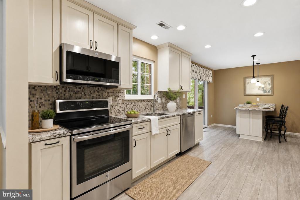 5503 MANISTIQUE COURT