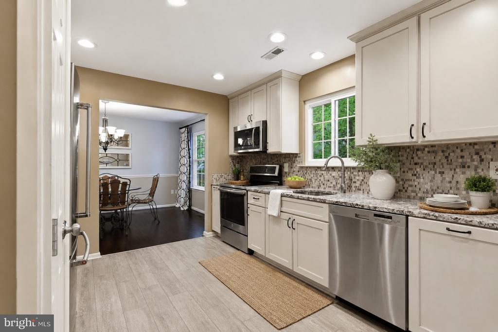 5503 MANISTIQUE COURT