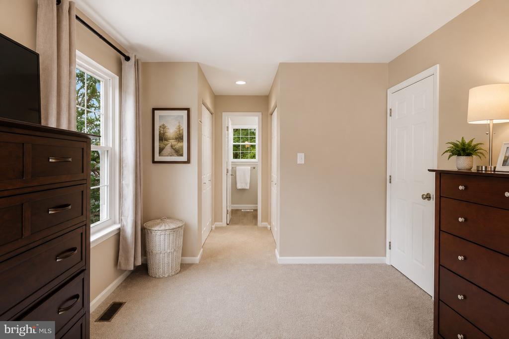 5503 MANISTIQUE COURT