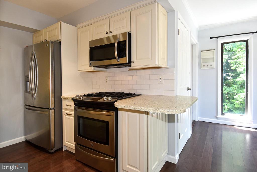 308 FORBES STREET Unit: I