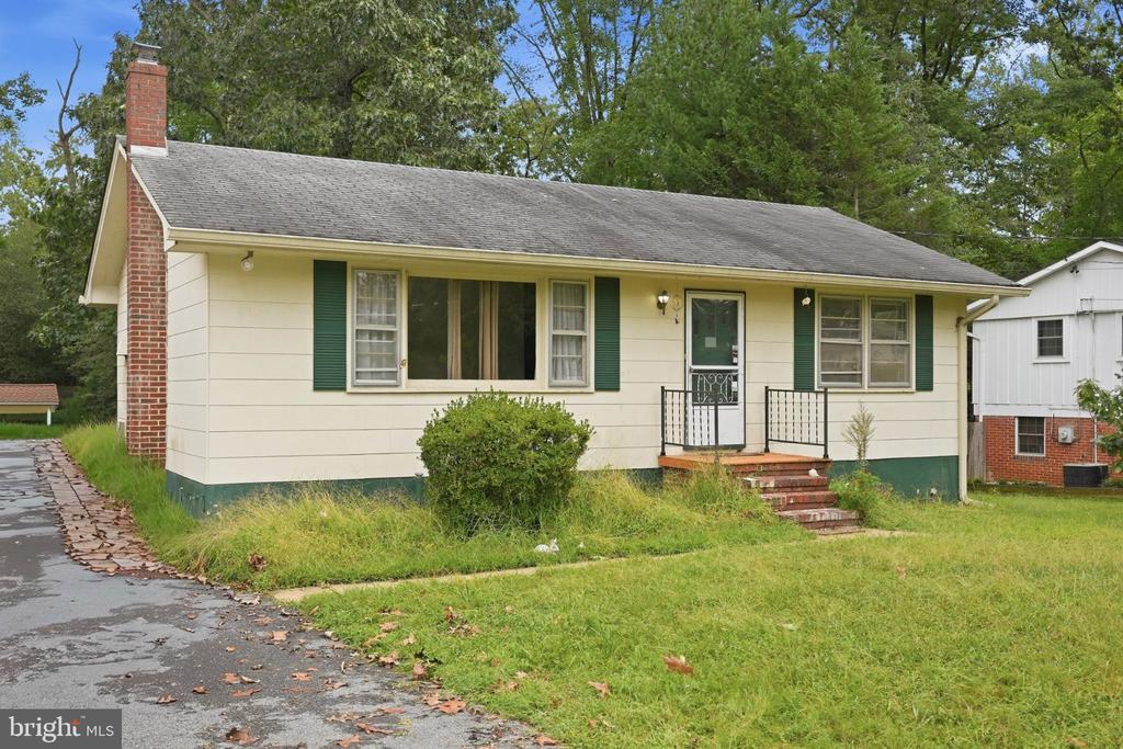 293 CEDAR LANE