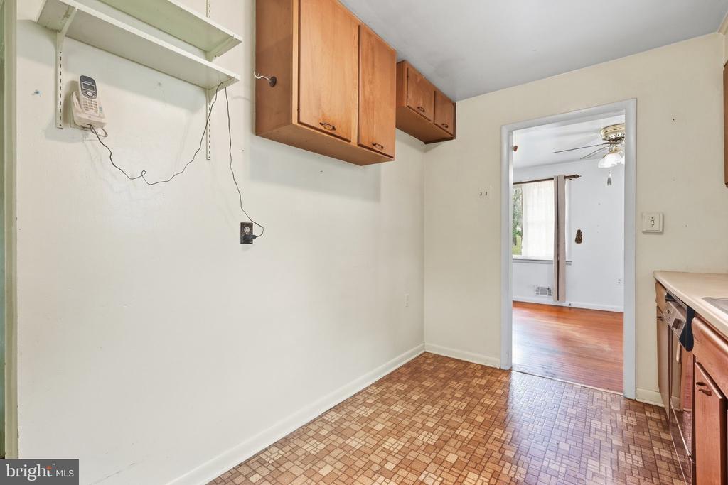 293 CEDAR LANE