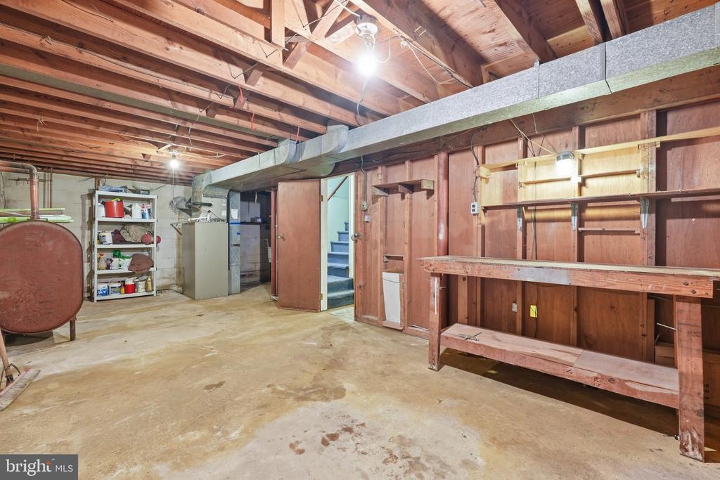 293 CEDAR LANE