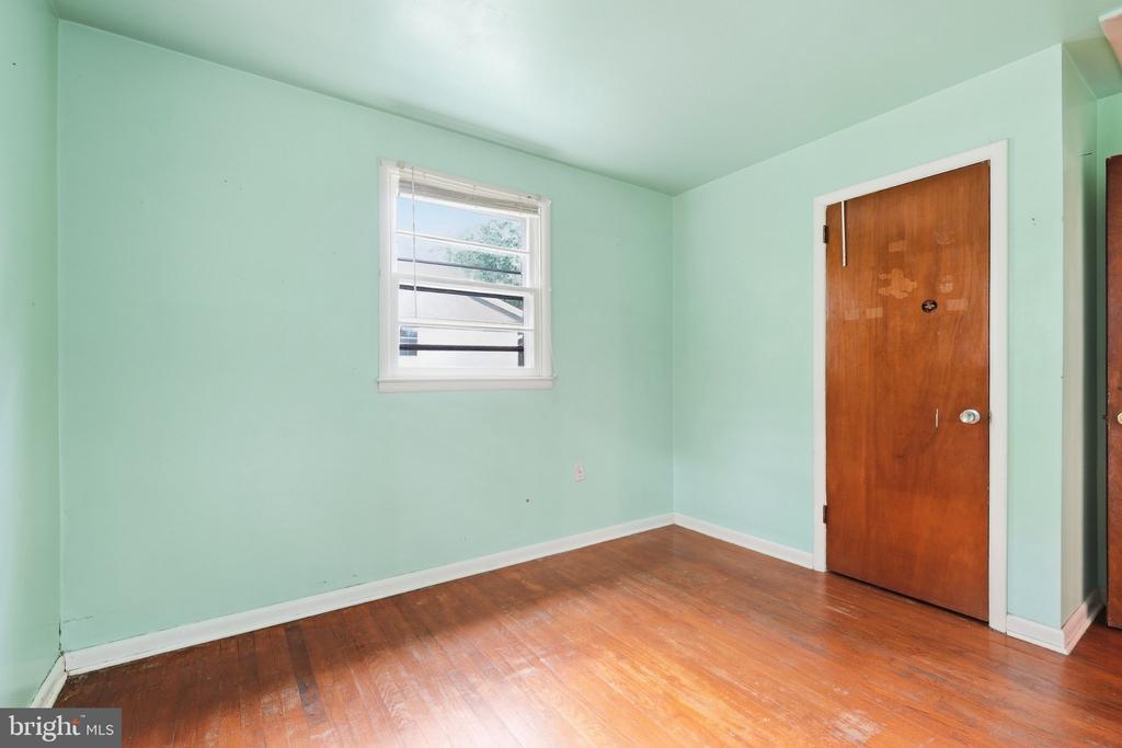 293 CEDAR LANE