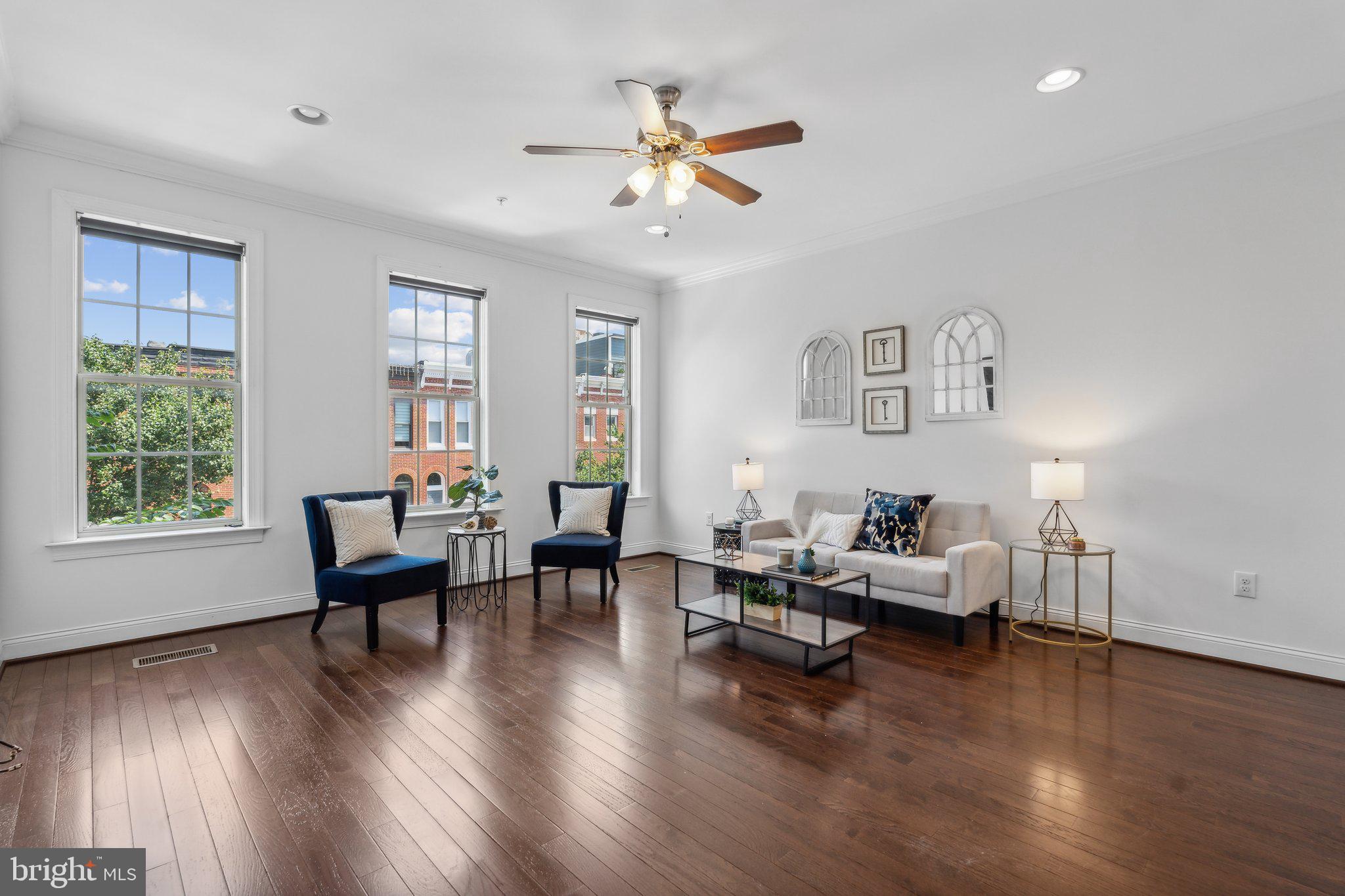 129 Fort Ave W