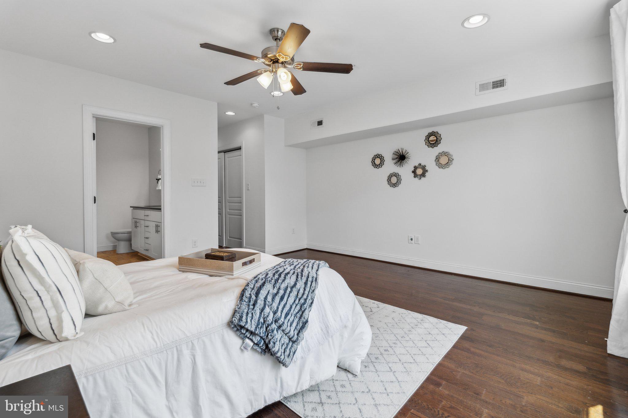 129 Fort Ave W