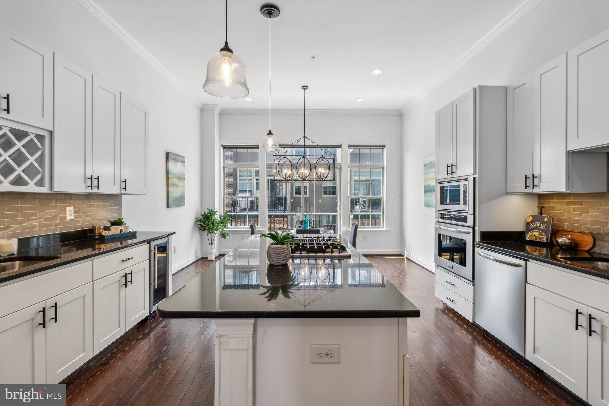 129 Fort Ave W