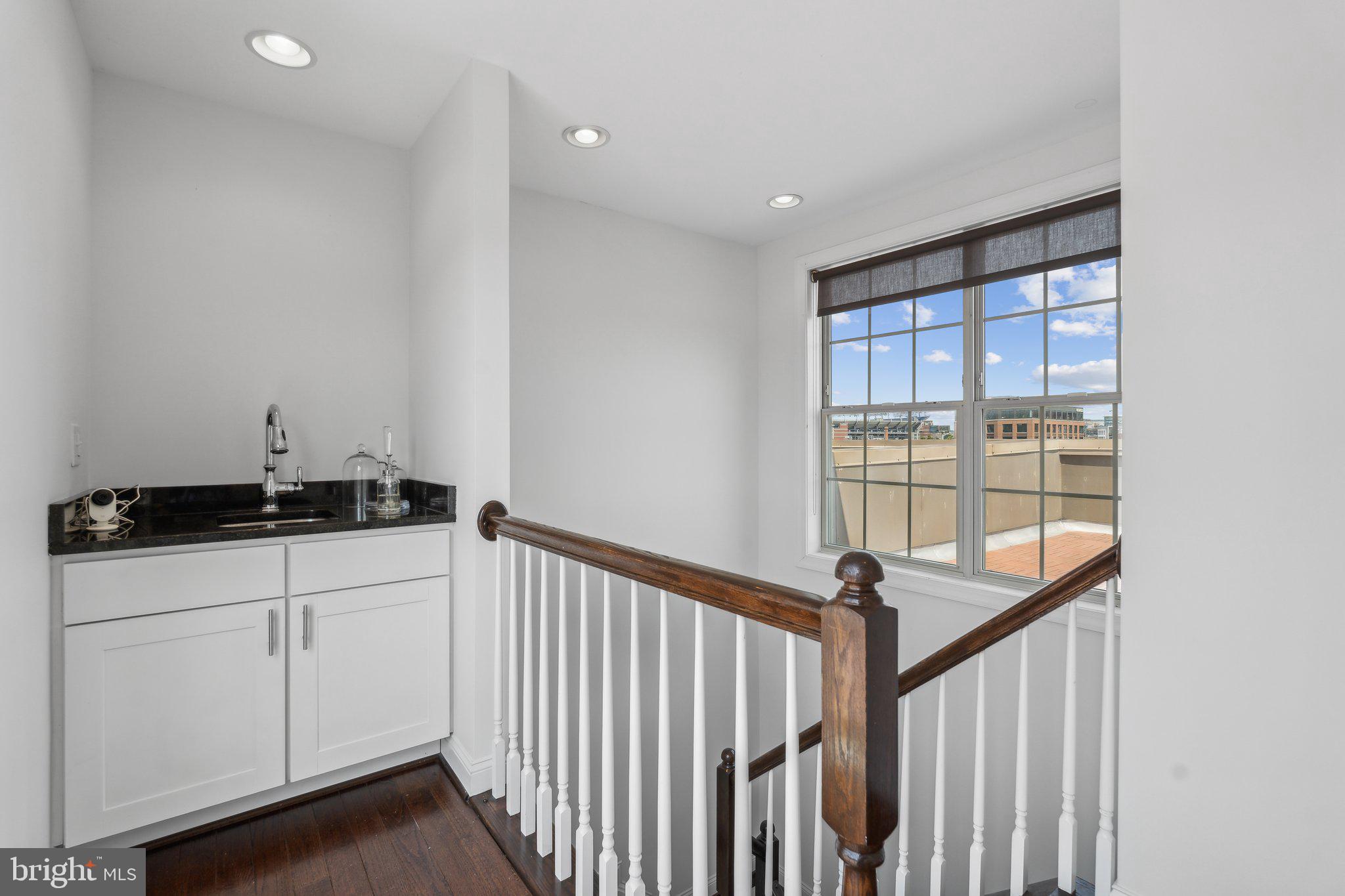 129 Fort Ave W