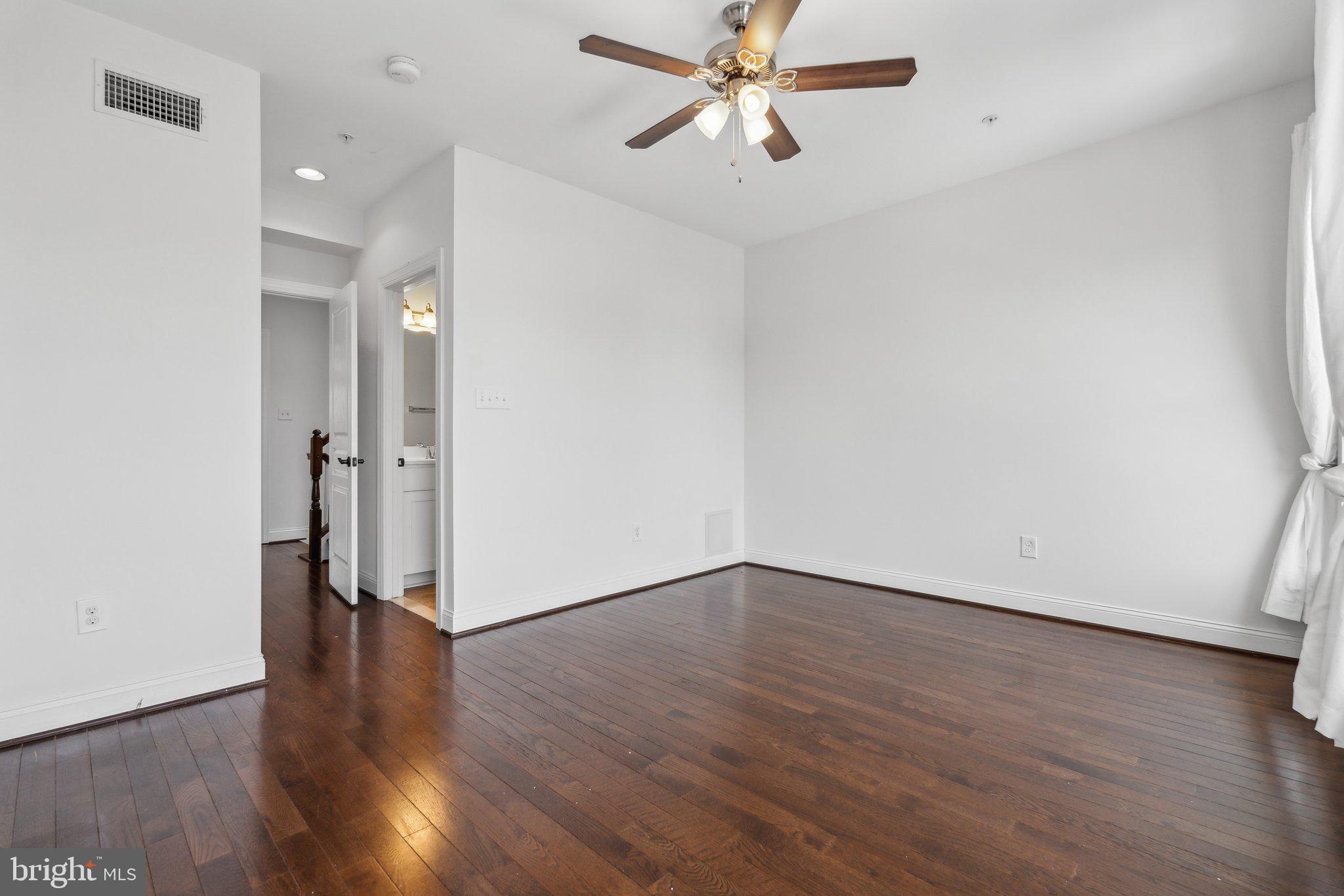 129 Fort Ave W