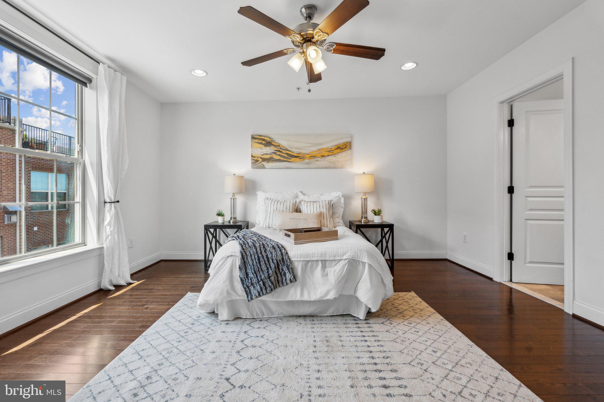 129 Fort Ave W