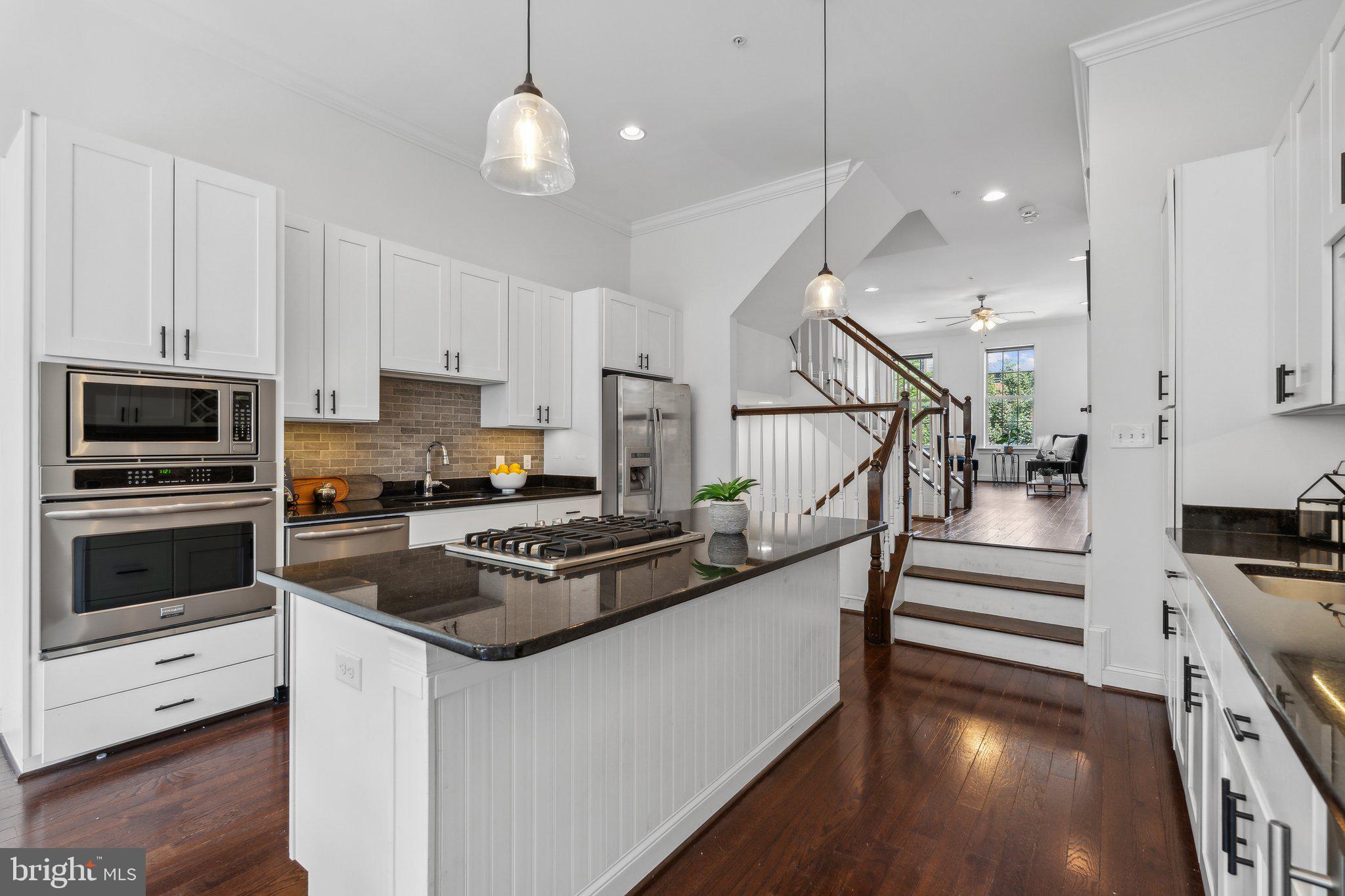 129 Fort Ave W