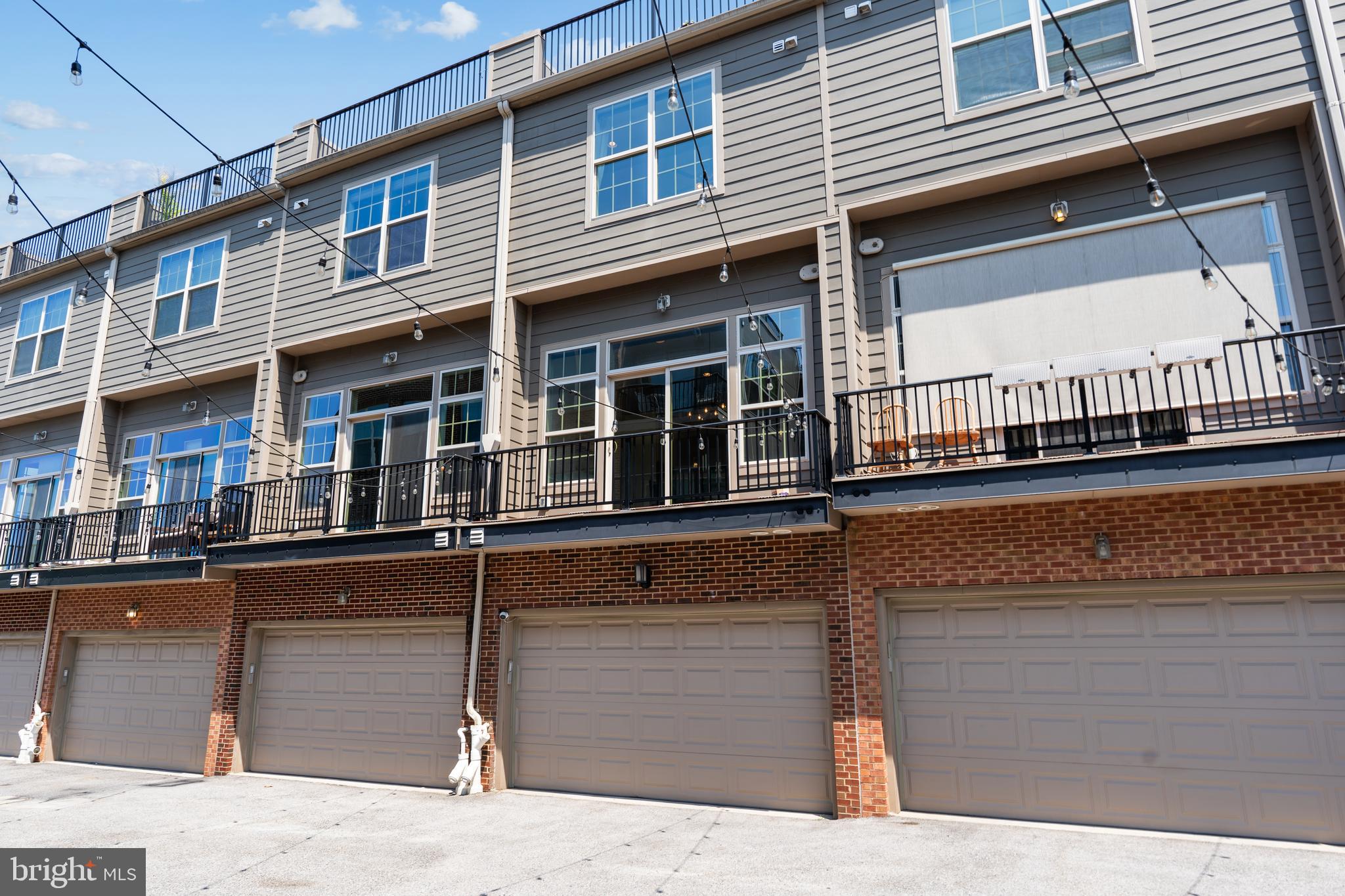 129 Fort Ave W