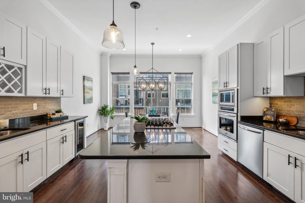 129 Fort Ave W