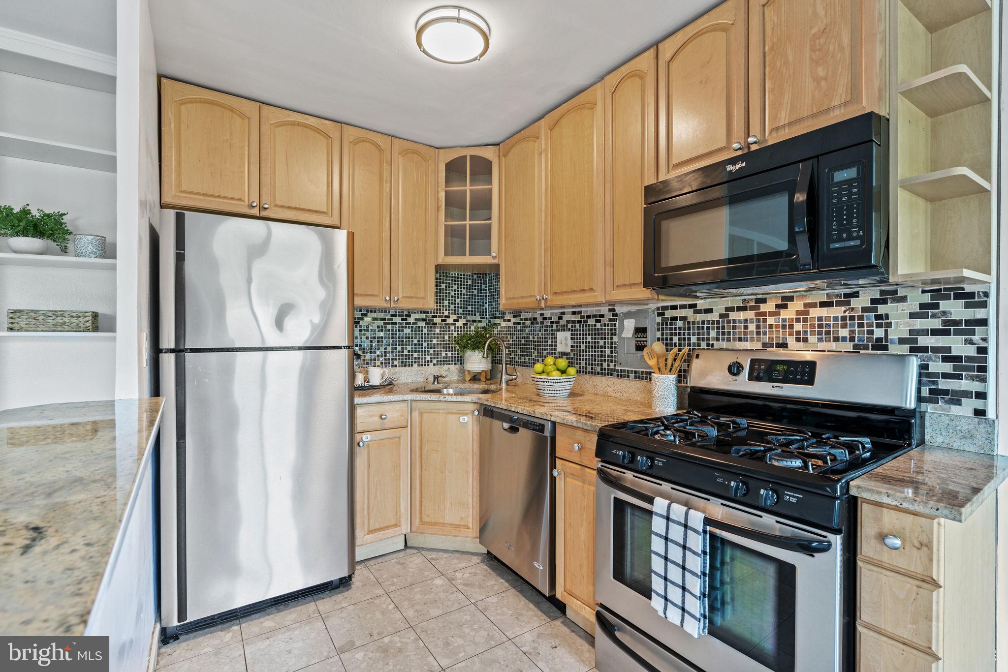 1300 S ARLINGTON RIDGE ROAD Unit: 207