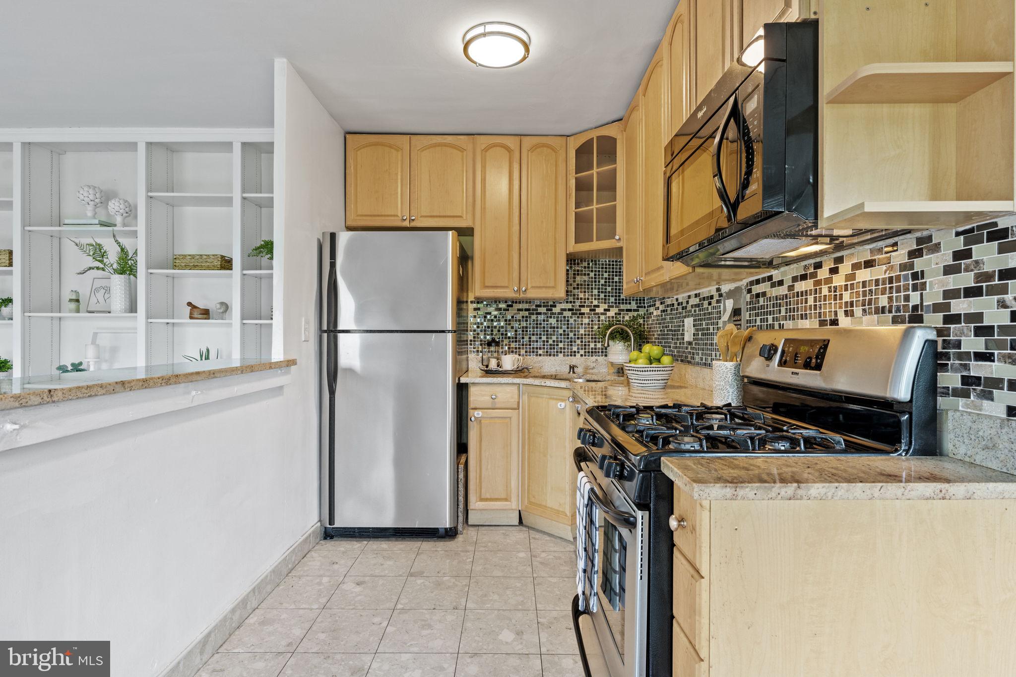 1300 S ARLINGTON RIDGE ROAD Unit: 207