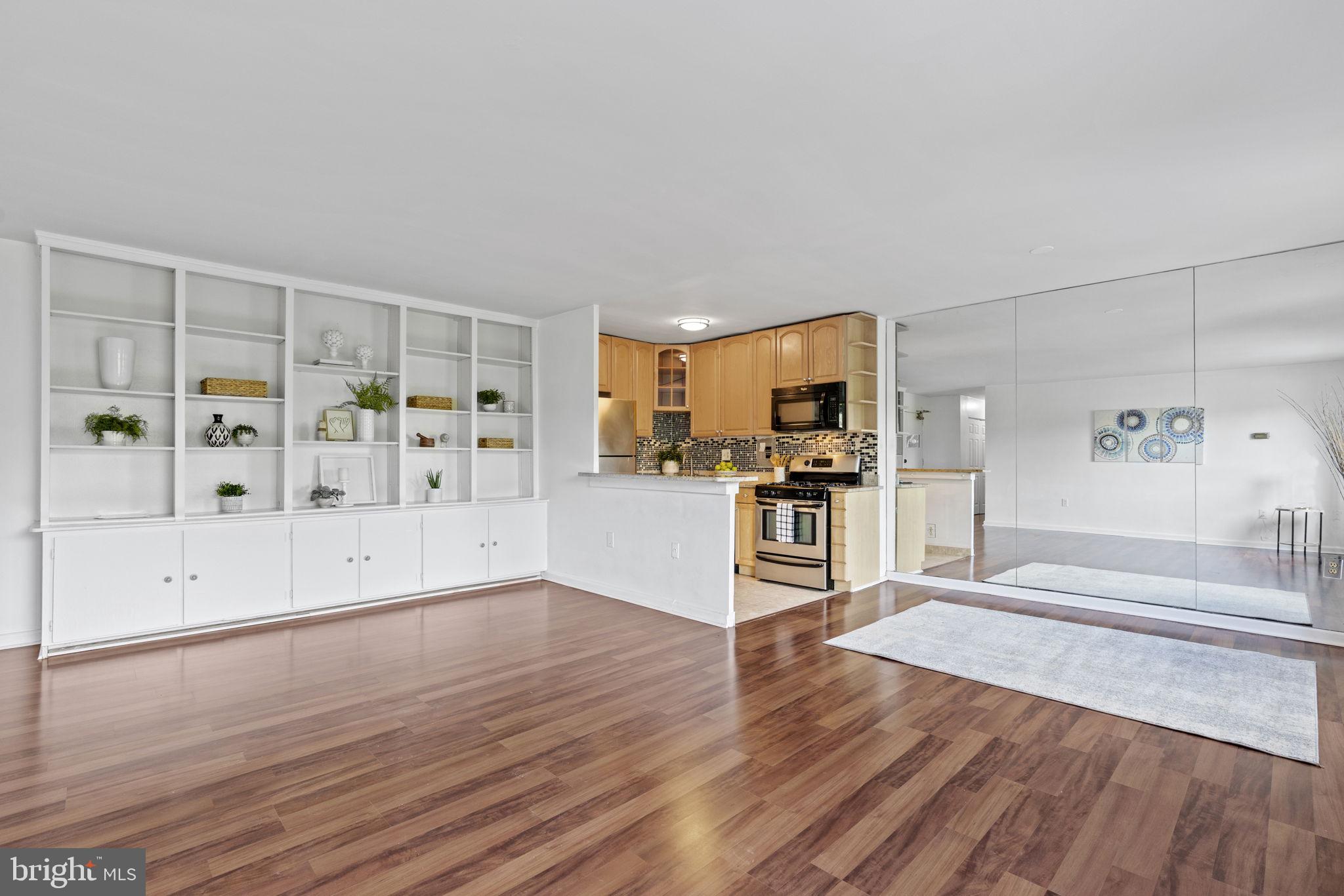1300 S ARLINGTON RIDGE ROAD Unit: 207