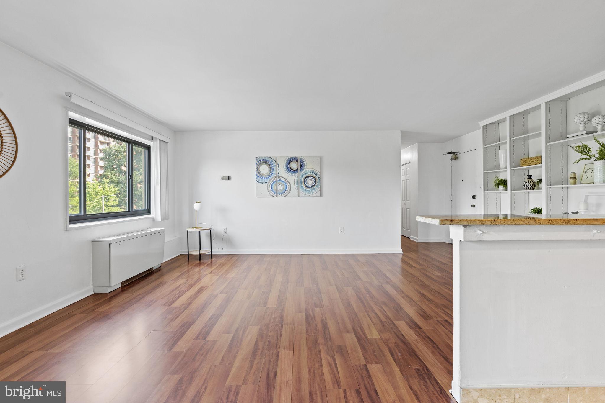 1300 S ARLINGTON RIDGE ROAD Unit: 207
