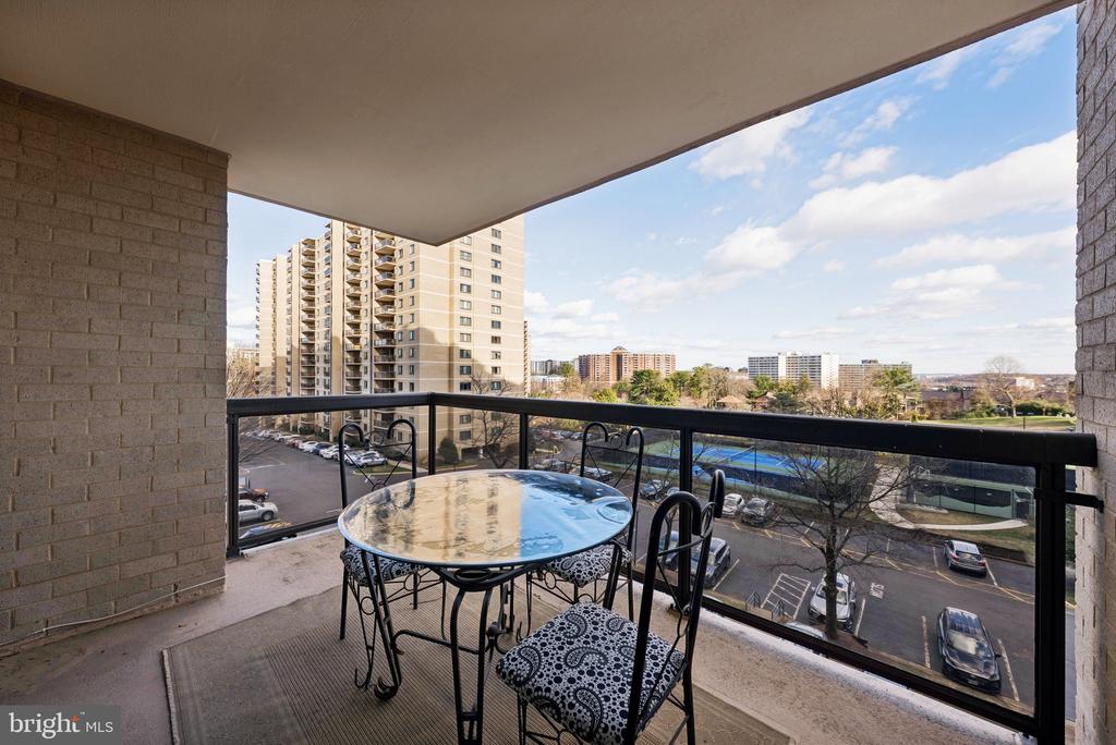 307 YOAKUM PARKWAY 519