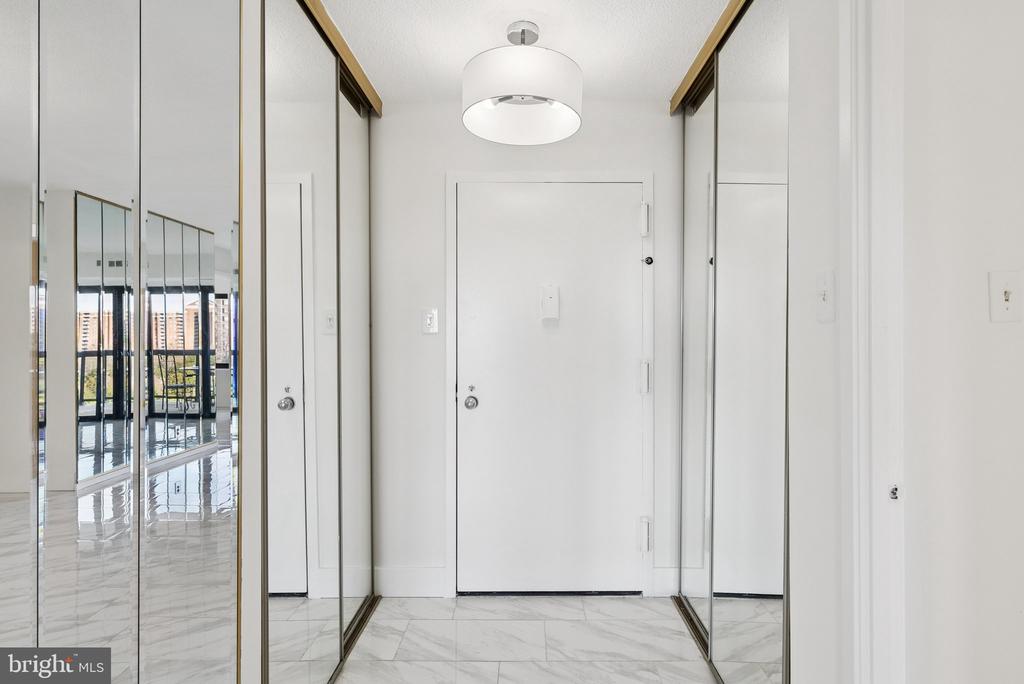 307 YOAKUM PARKWAY 519