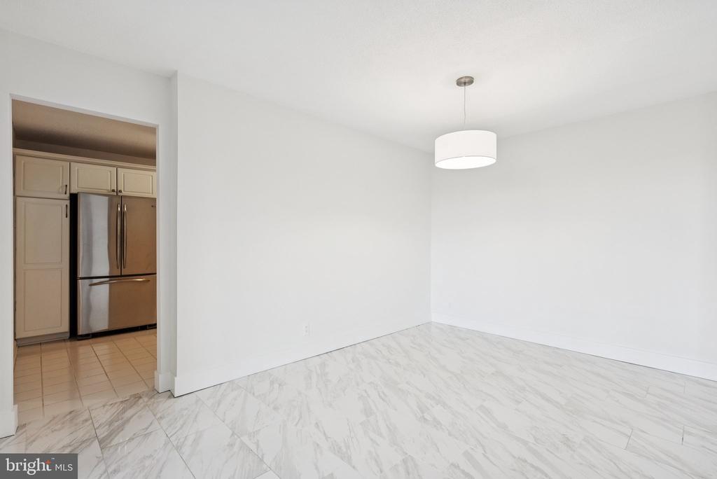 307 YOAKUM PARKWAY 519