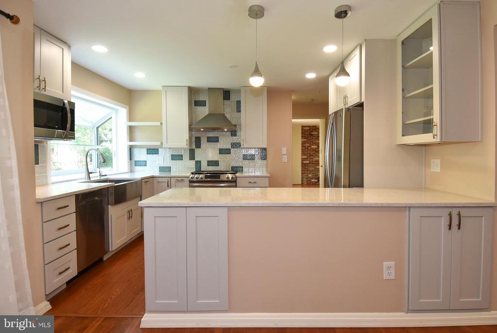 8328 SYRACUSE CIR