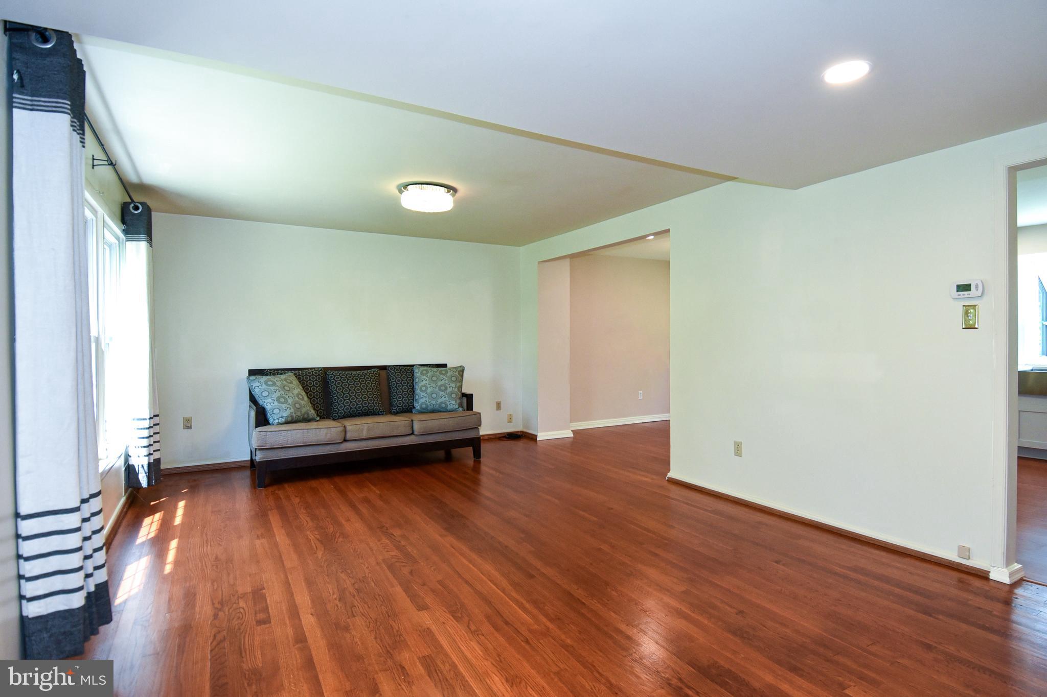 8328 SYRACUSE CIR