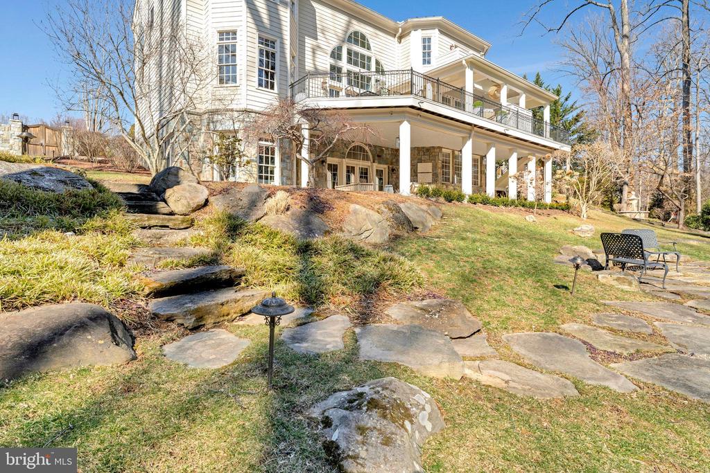 8115 Spring Hill Farm Dr