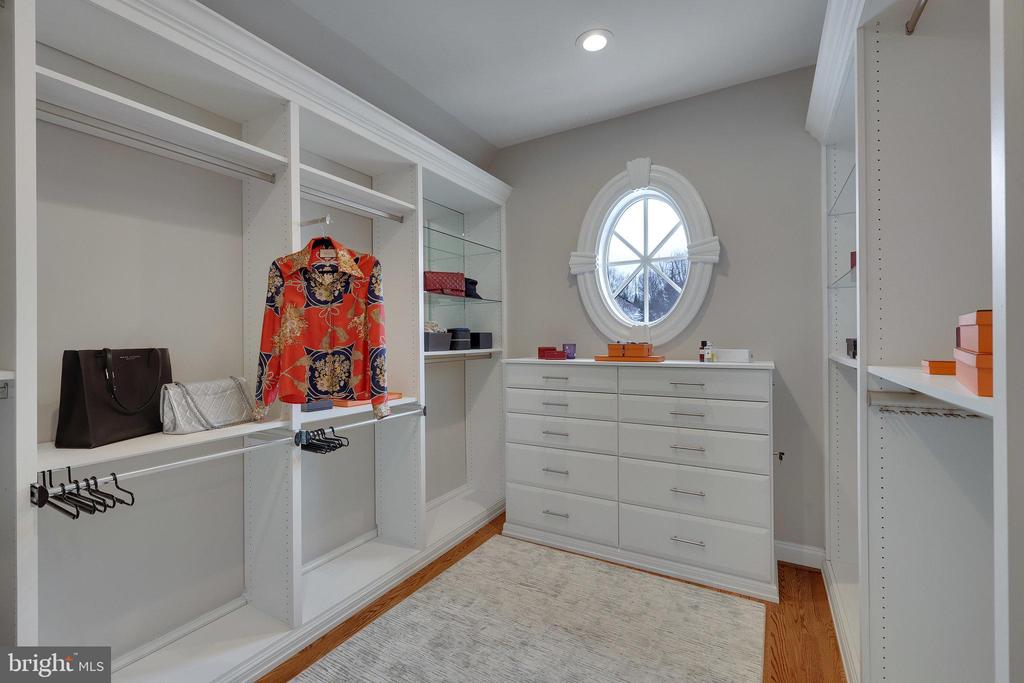8115 Spring Hill Farm Dr