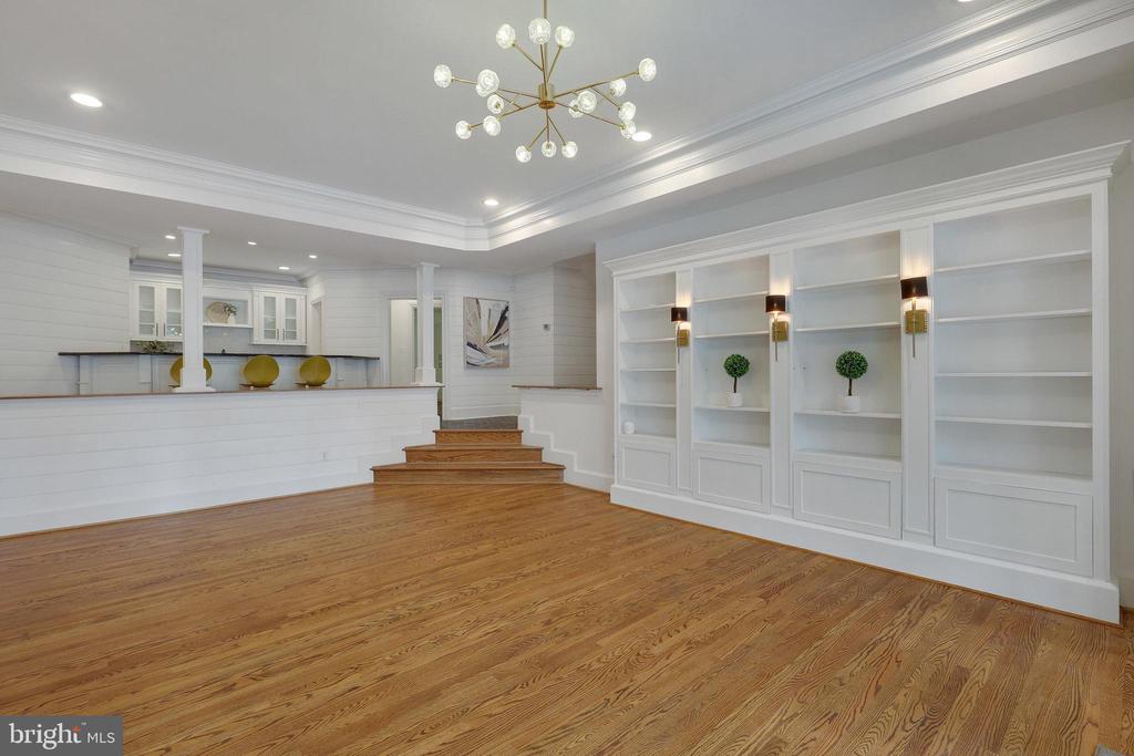 8115 Spring Hill Farm Dr