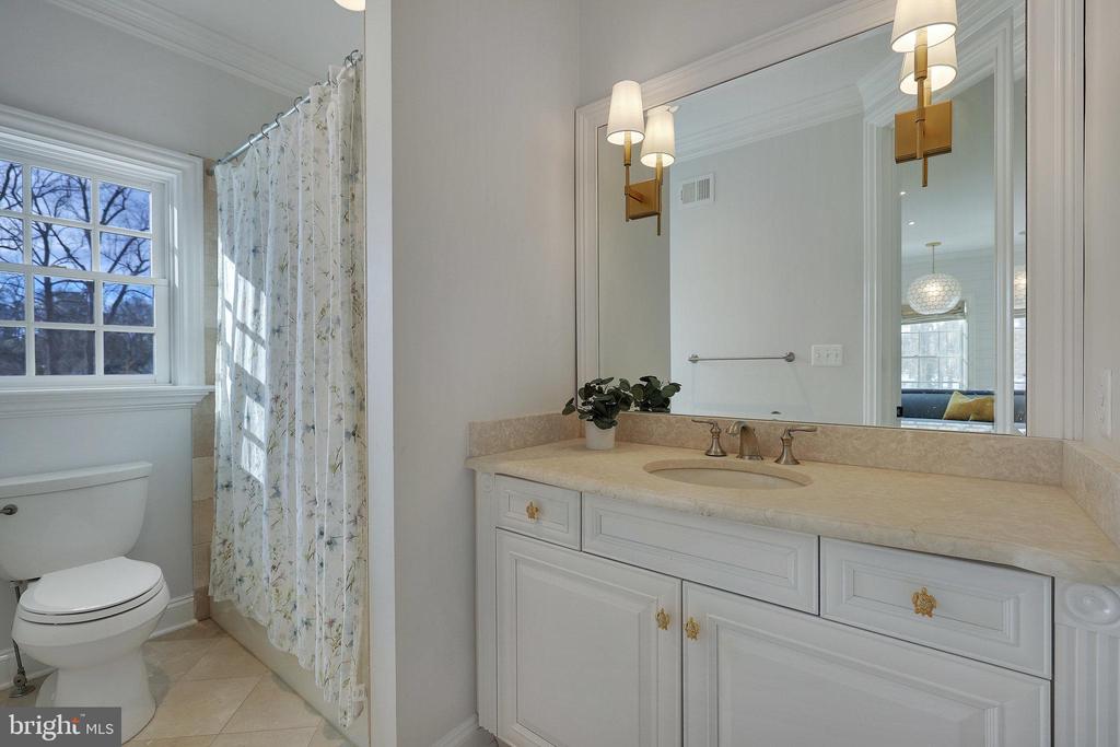 8115 Spring Hill Farm Dr
