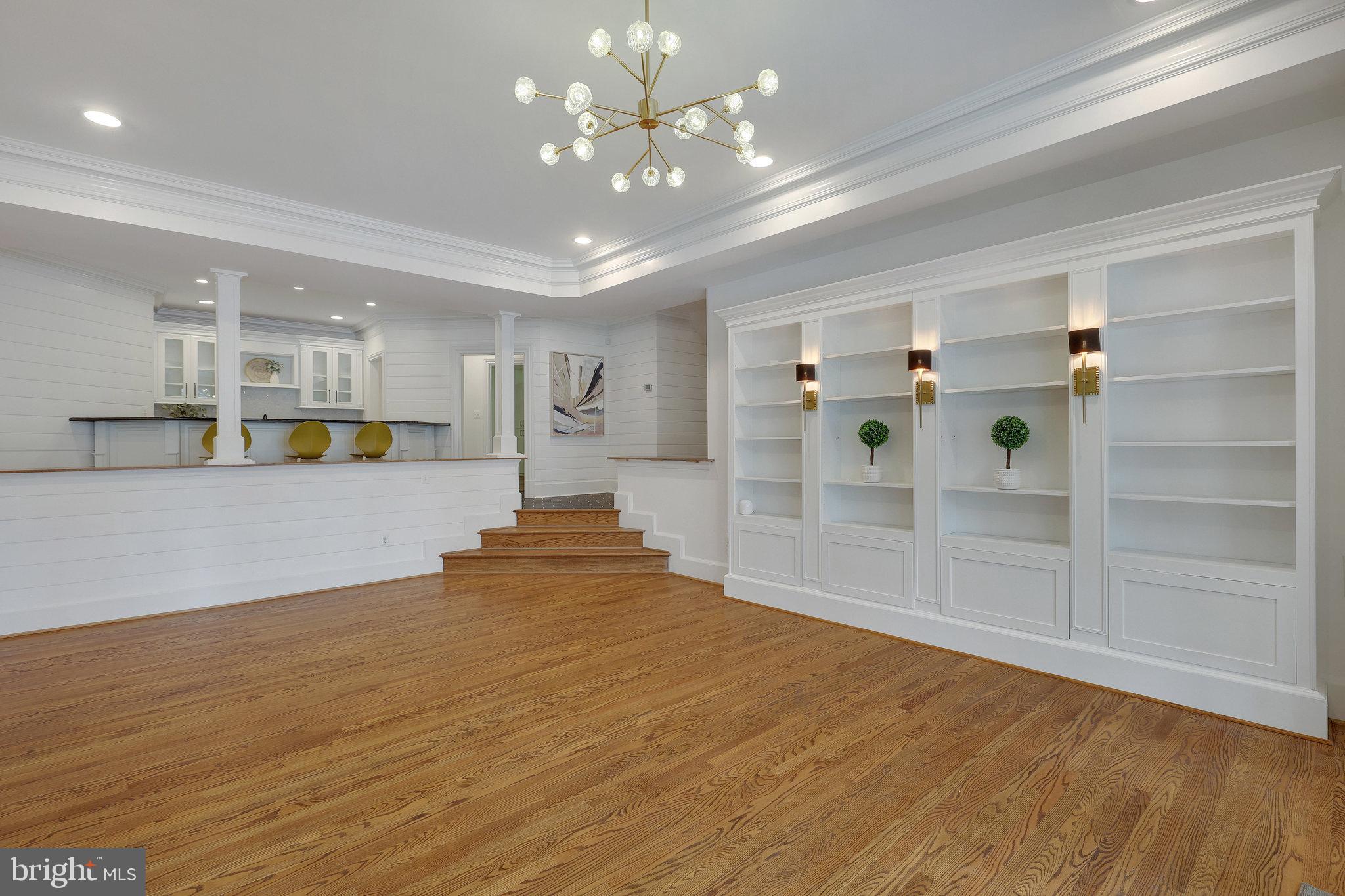 8115 Spring Hill Farm Dr