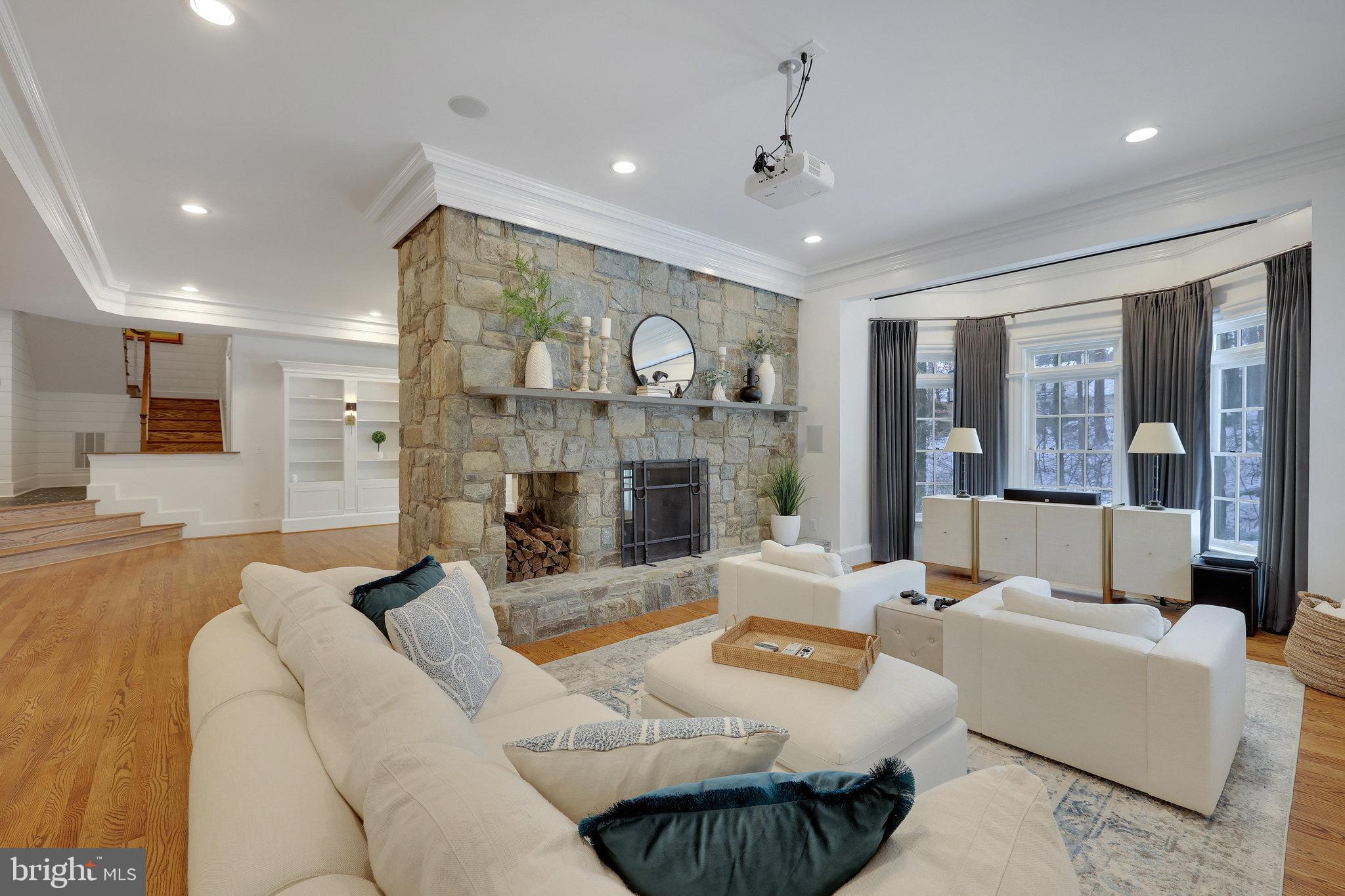 8115 Spring Hill Farm Dr