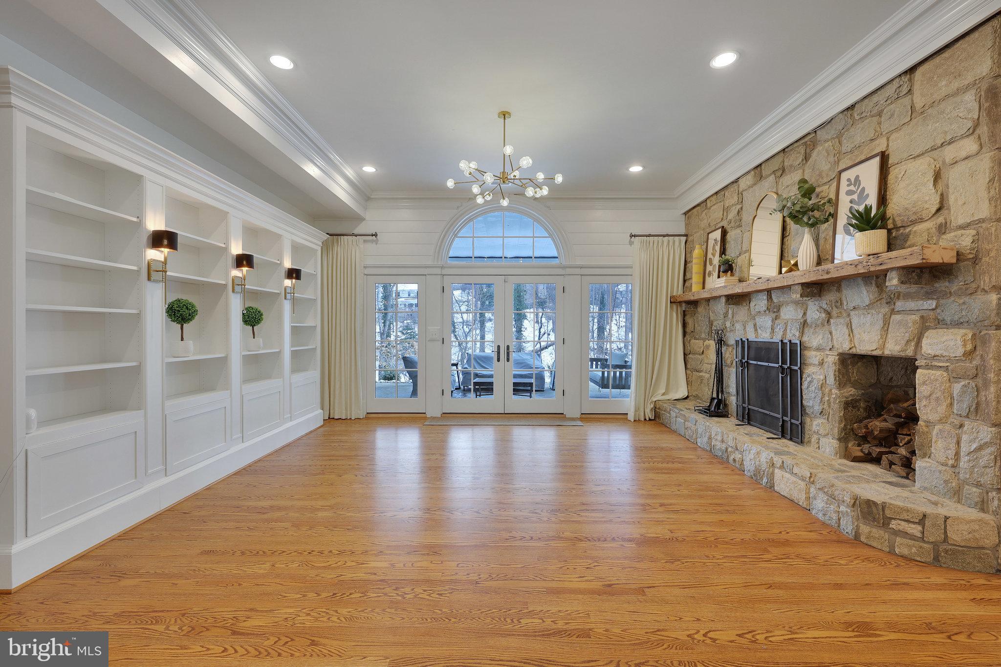 8115 Spring Hill Farm Dr