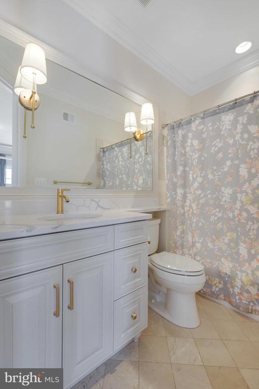 8115 Spring Hill Farm Dr
