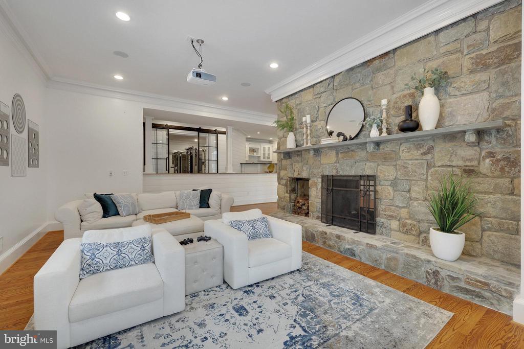 8115 Spring Hill Farm Dr