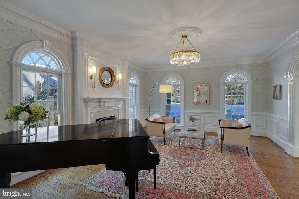 8115 Spring Hill Farm Dr