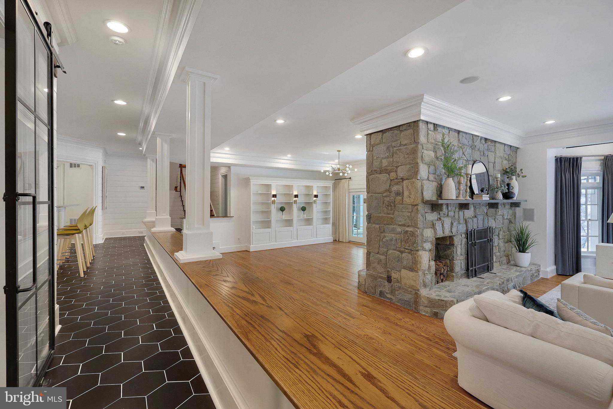 8115 Spring Hill Farm Dr
