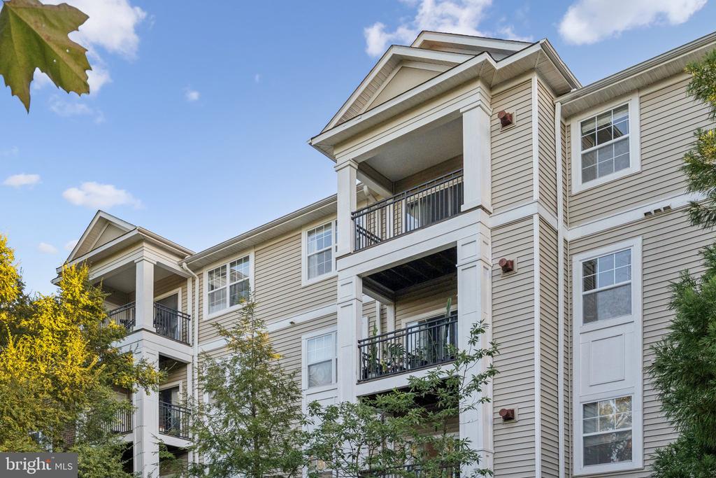 12956 Centre Park Cir #417