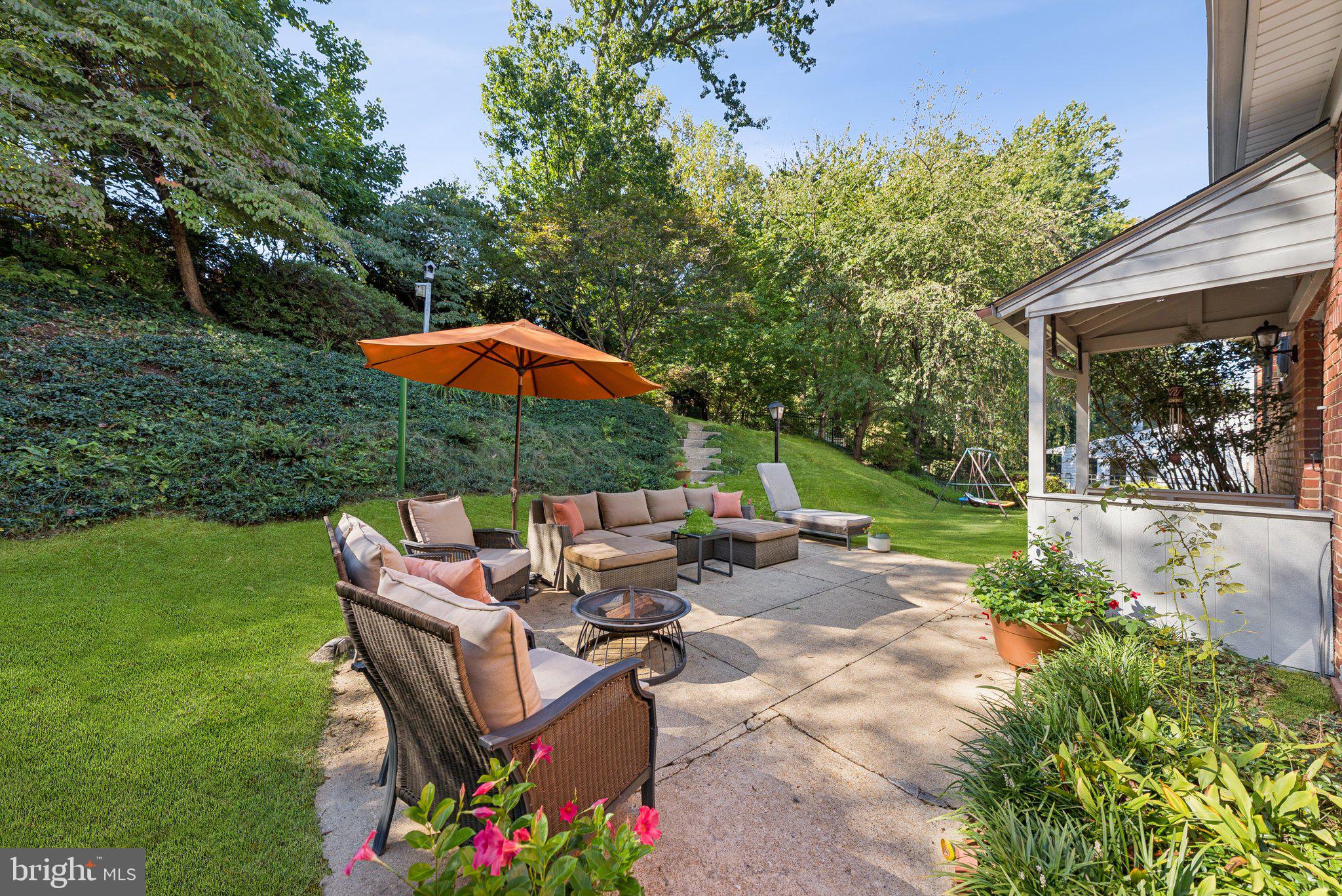 6515 OAKWOOD DRIVE